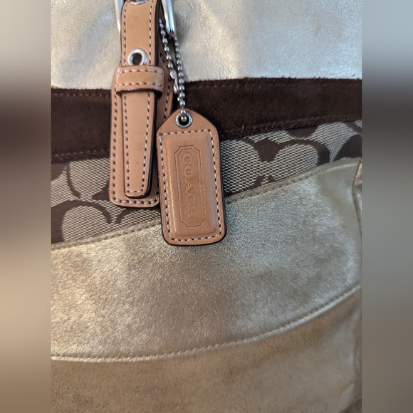 COACH WAVE PATCHWORK SIGNATURE HOBO HANDBAG - Picture 2 of 9